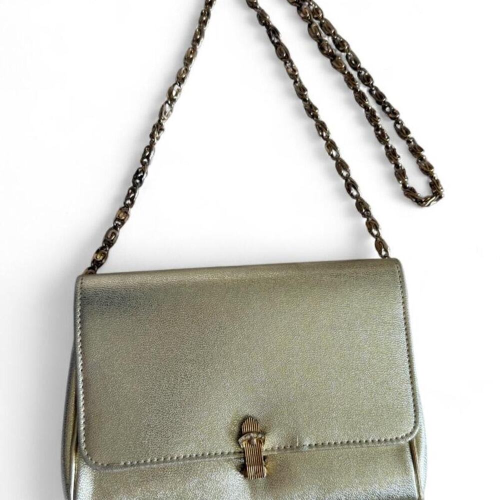 Vintage crossbody bag by harry